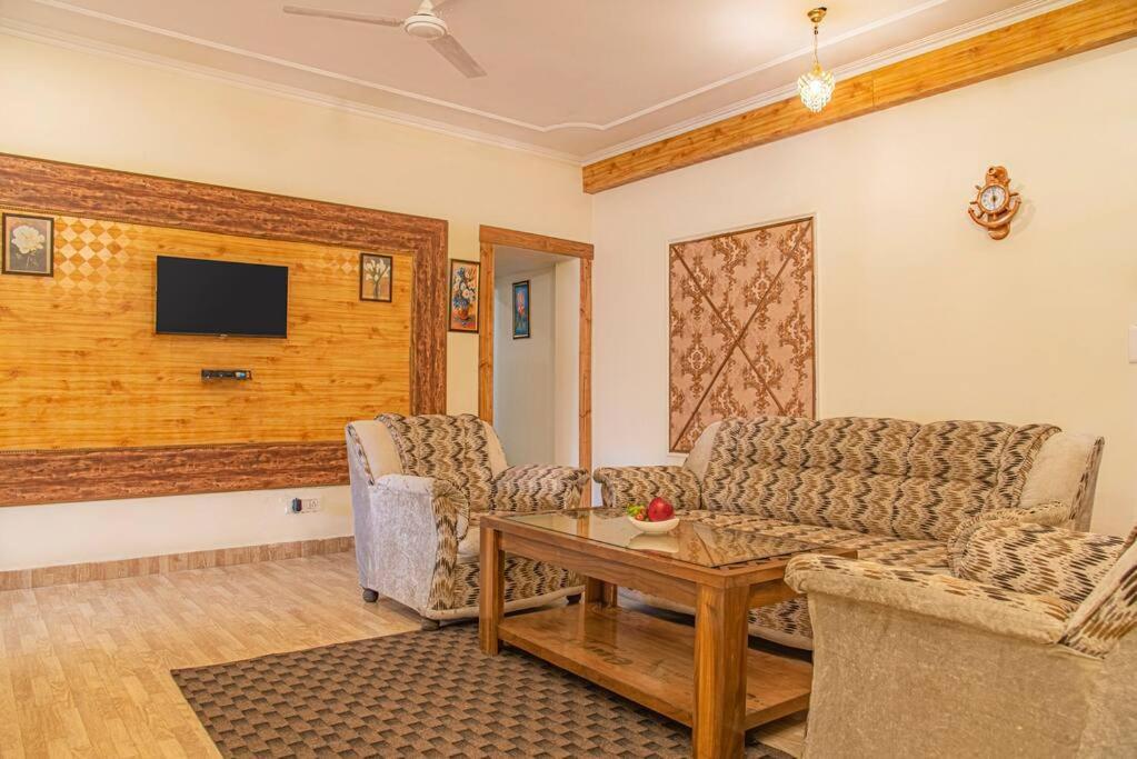 Valley View Family Unit Kasauli Luaran gambar